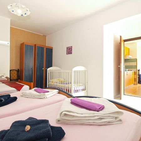 Apartments Davor 1676 Баньоле Екстериор снимка