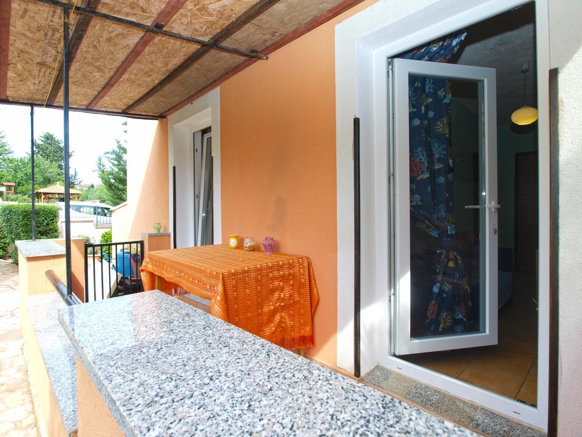 Apartments Davor 1676 Баньоле Екстериор снимка