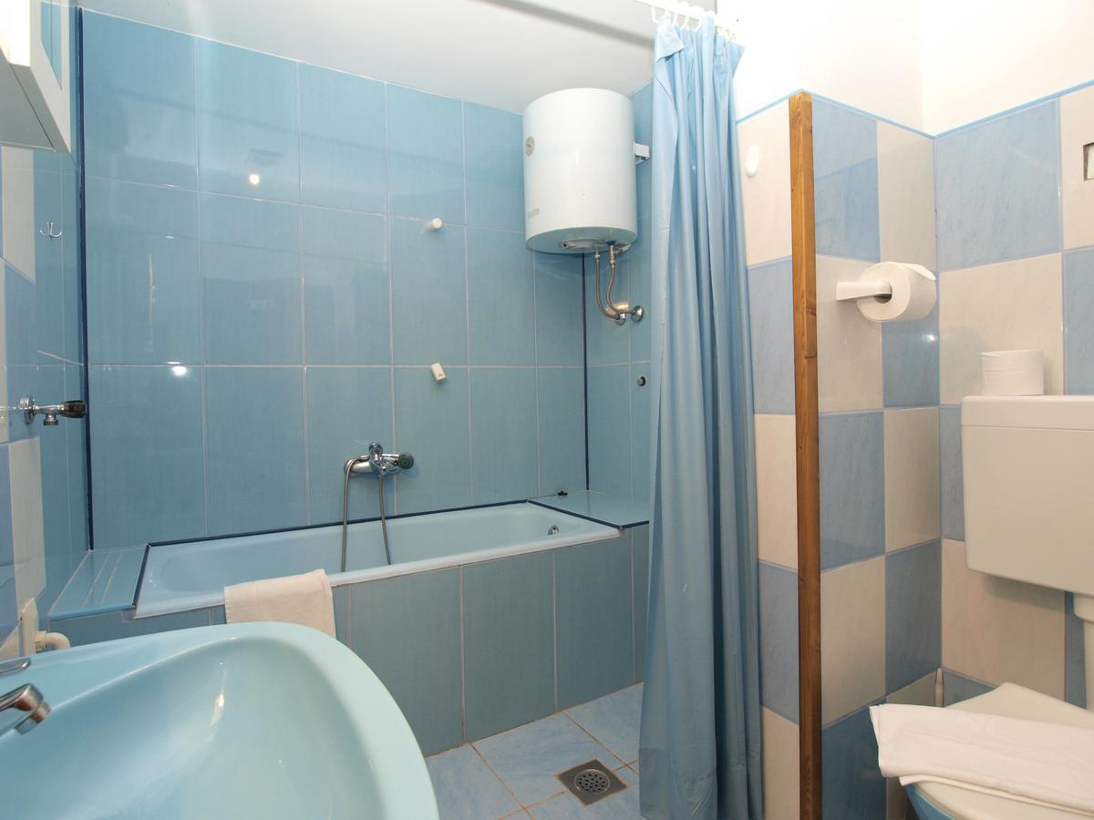 Apartments Davor 1676 Баньоле Екстериор снимка