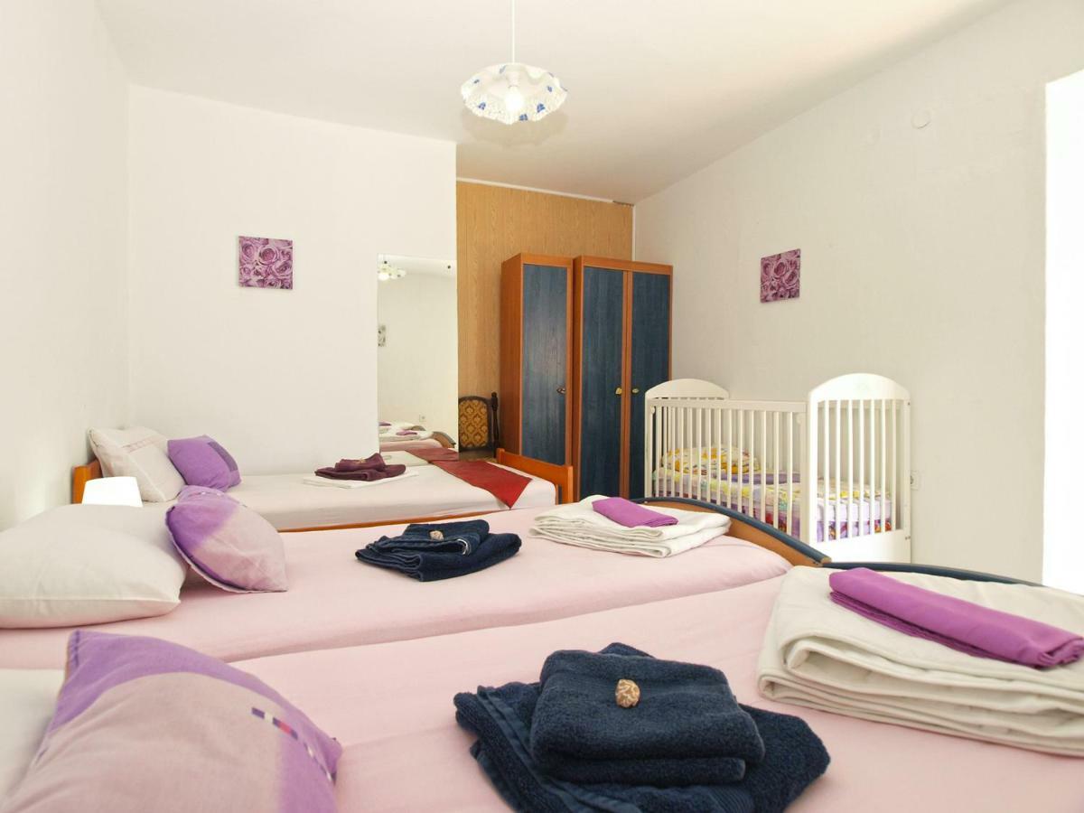 Apartments Davor 1676 Баньоле Екстериор снимка
