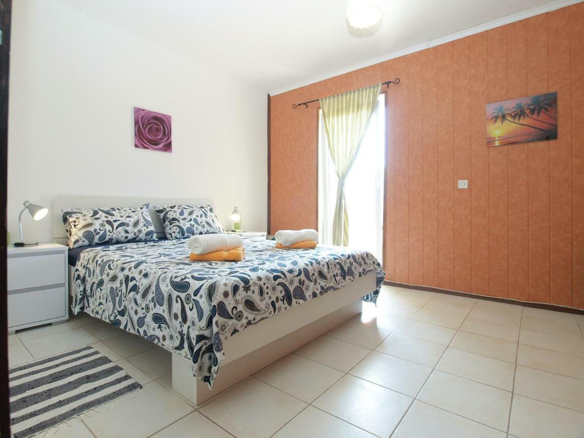 Apartments Davor 1676 Баньоле Екстериор снимка